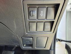 2023 Toyota Hilux SR