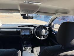 2023 Toyota Hilux SR