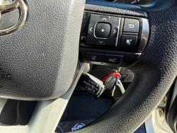 2023 Toyota Hilux SR