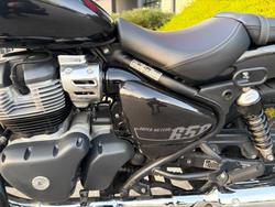 2025 Royal Enfield SUPER METEOR 650 Black