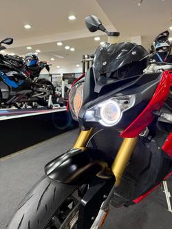 2014 BMW Motorrad S 1000 R Red
