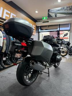 2017 BMW Motorrad Bmw 1200cc R 1200 RS (17-08) BLACK STORM METALLIC