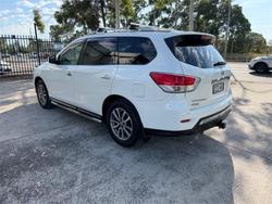 2015 NISSAN PATHFINDER ST (4x4)