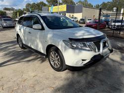 2015 NISSAN PATHFINDER ST (4x4)