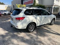 2015 NISSAN PATHFINDER ST (4x4)
