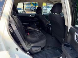 2015 NISSAN PATHFINDER ST (4x4)