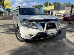 2015 NISSAN PATHFINDER ST (4x4)