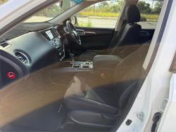 2015 NISSAN PATHFINDER ST (4x4)