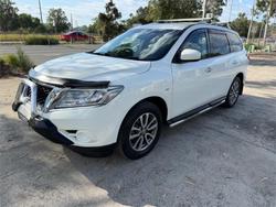 2015 NISSAN PATHFINDER ST (4x4)