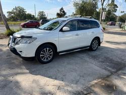 2015 NISSAN PATHFINDER ST (4x4)