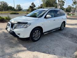 2015 NISSAN PATHFINDER ST (4x4)