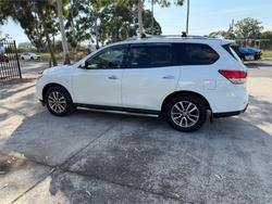 2015 NISSAN PATHFINDER ST (4x4)