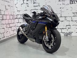 Yamaha YZF-R1M