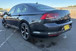 2022 Volkswagen Passat 140TSI Business