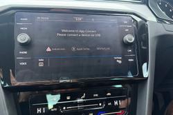 2022 Volkswagen Passat 140TSI Business