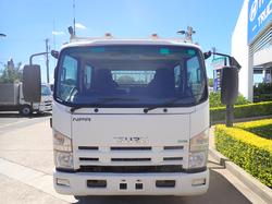 2015 ISUZU NPR 400