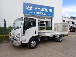2015 ISUZU NPR 275