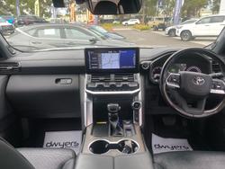 2022 Toyota LandCruiser Sahara