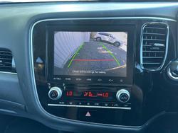 2020 Mitsubishi Outlander LS