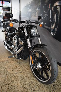 2018 HARLEY-DAVIDSON FXBR BREAKOUT