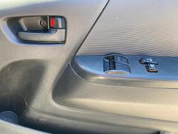 2016 Toyota Hiace KDH201R French Vanilla