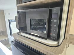 2023 AVAN OVATION M6 C CLASS