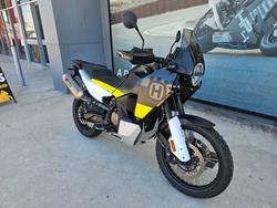 2022 HUSQVARNA NORDEN 901 Black
