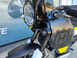 2022 HUSQVARNA NORDEN 901 Black
