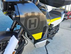 2022 HUSQVARNA NORDEN 901 Black