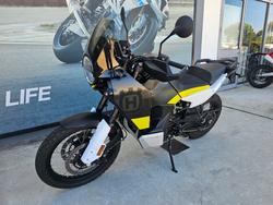 2022 HUSQVARNA NORDEN 901 Black