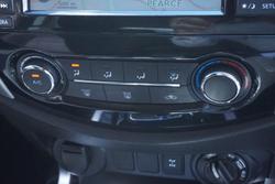 2017 Nissan Navara ST