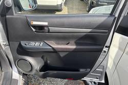 2025 Toyota Hilux SR 48V GUN126R 4X4 Dual Range Stunning Silver