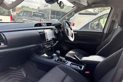 2025 Toyota Hilux SR 48V GUN126R 4X4 Dual Range Stunning Silver