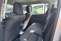 2025 Toyota Hilux SR 48V GUN126R 4X4 Dual Range Stunning Silver