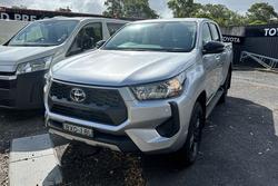 2025 Toyota Hilux SR 48V GUN126R 4X4 Dual Range Stunning Silver