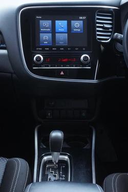 2020 Mitsubishi Outlander ES