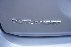 2020 Mitsubishi Outlander ES