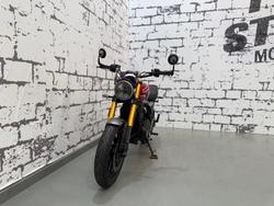 2025 Triumph Speed 400 Speed Four Red