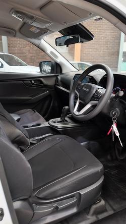 2022 Isuzu D-MAX SX High Ride MY22 4x2 Mineral White