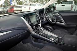 2022 Mitsubishi Pajero Sport GLX