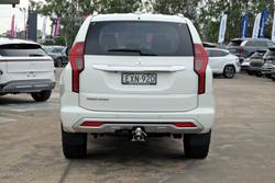 2022 Mitsubishi Pajero Sport GLX