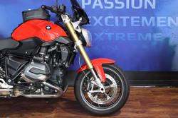 2017 BMW Motorrad R1200R SPORTS Red