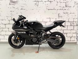 2024 Yamaha YZF-R7 LAMs YZF-R Black