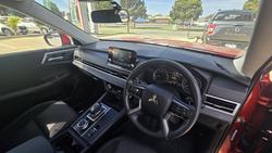 2023 Mitsubishi Outlander ES