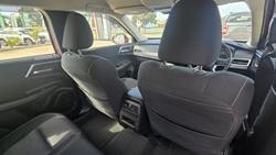 2023 Mitsubishi Outlander ES