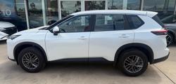 2026 Nissan X-TRAIL ST