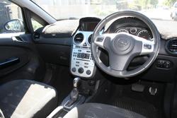 2013 Opel Corsa Enjoy CO Carbon Flash