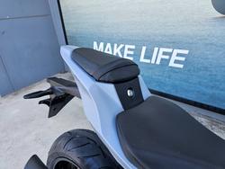 2022 Suzuki GSX-R1000A White