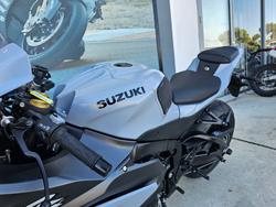 2022 Suzuki GSX-R1000A White
