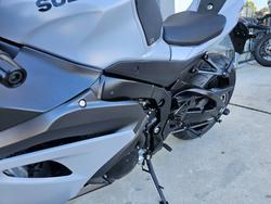 2022 Suzuki GSX-R1000A White